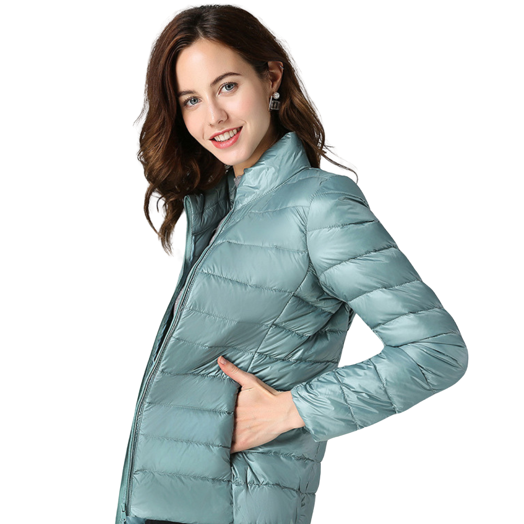 Maribel - La Chaqueta Impermeable de Plumón Blanca