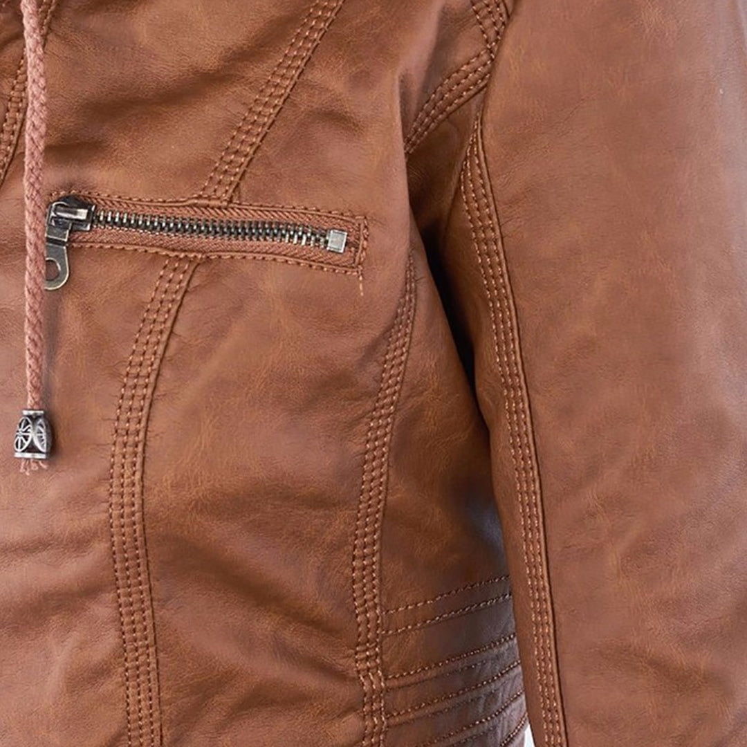 Kamila - La Chaqueta de Cuero con Capucha