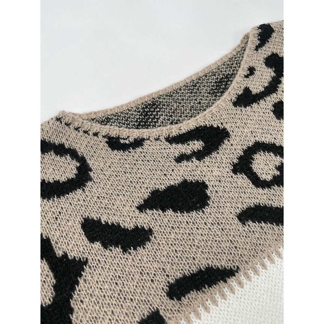 Lela - El Suéter de Estampado Leopardo