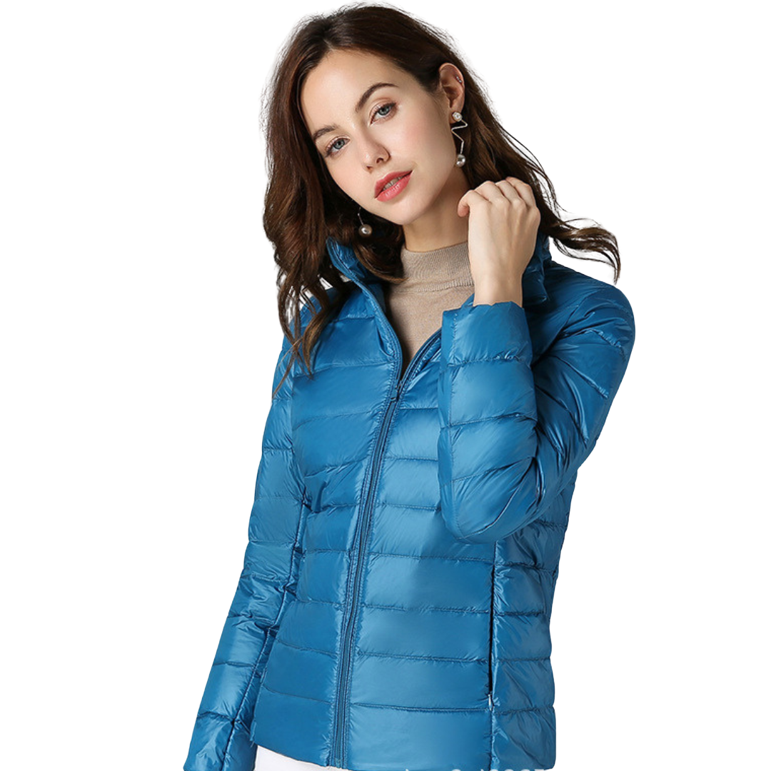 Maribel - La Chaqueta Impermeable de Plumón Blanca